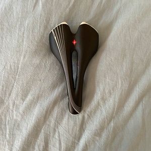 Specialized Women's Ruby Gel 143mm Hollow Ti Saddle